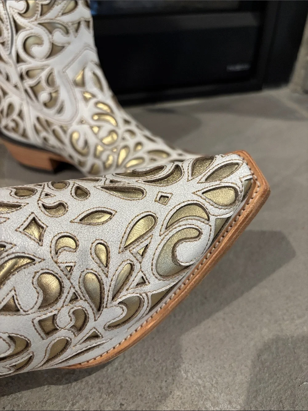 Ariat Valentina Classic Alabaster/Gold full grain leather,X toe,ATS,Western - Picture 7 of 13